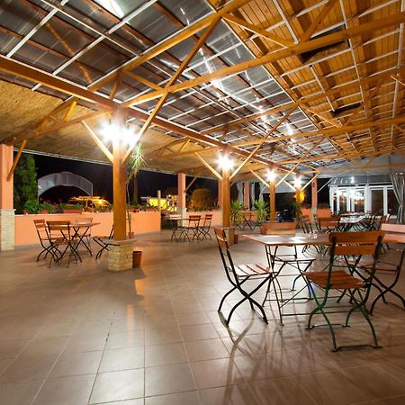 Filo Hotel Gyergyószentmiklós Kültér fotó
