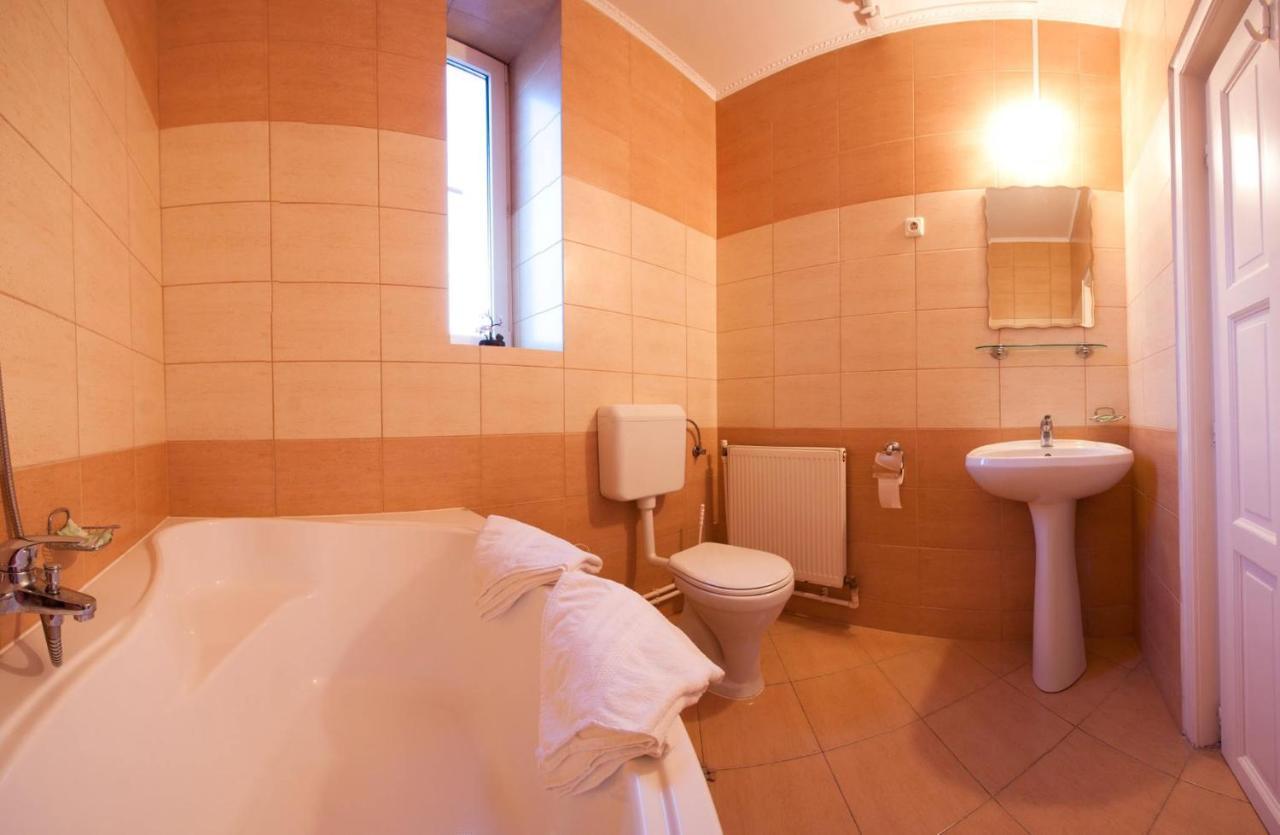 Filo Hotel Gyergyószentmiklós Kültér fotó