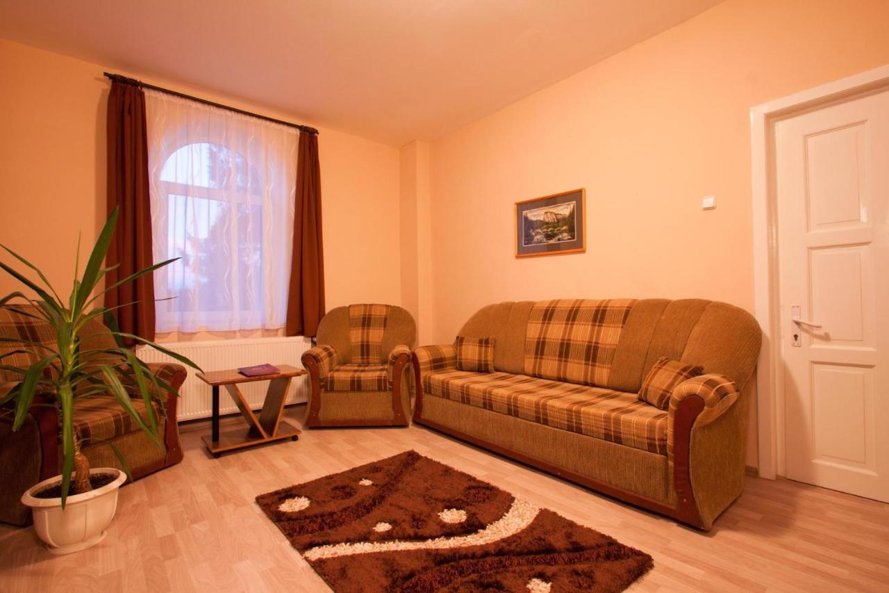Filo Hotel Gyergyószentmiklós Kültér fotó