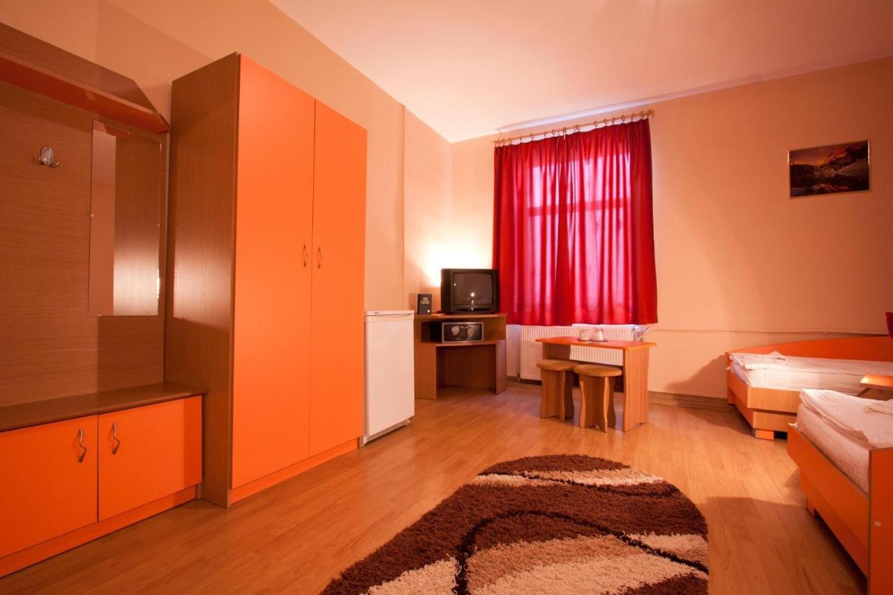 Filo Hotel Gyergyószentmiklós Kültér fotó