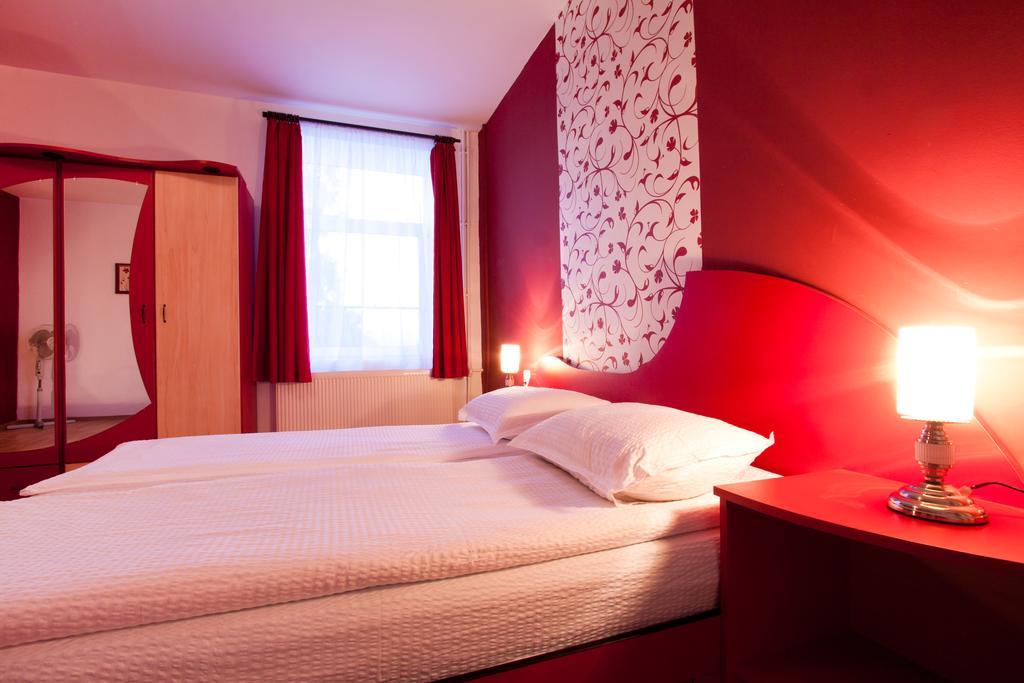Filo Hotel Gyergyószentmiklós Kültér fotó
