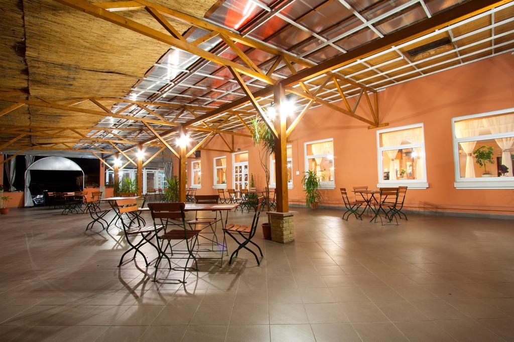Filo Hotel Gyergyószentmiklós Kültér fotó